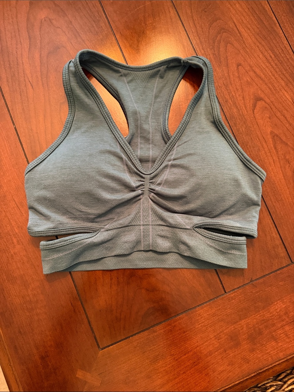 Alphalete stratus sports bra ocean